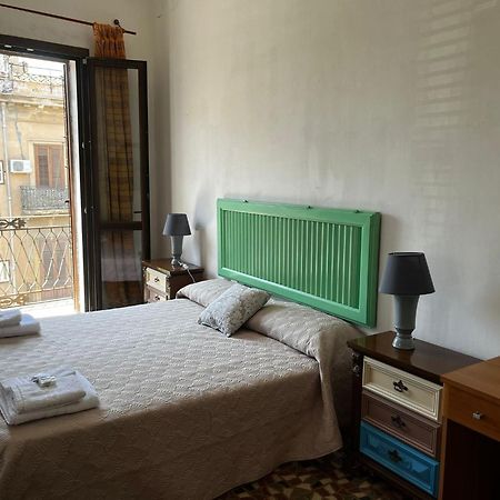 Mille Lire Peppe'S Home Palermo Exterior foto